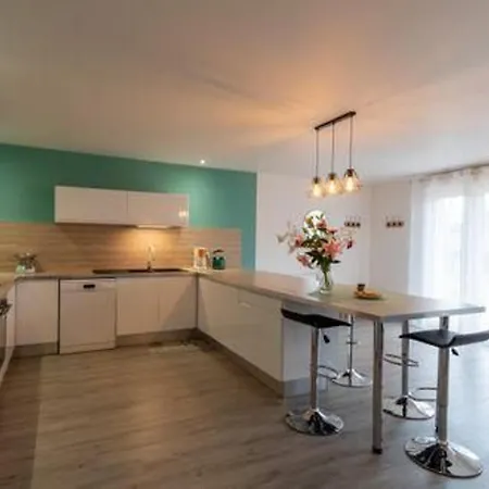 Holiday home Cosy Avec Jardin, Cheminee Et Jeux Enfants A - Fr-1-583-116 *